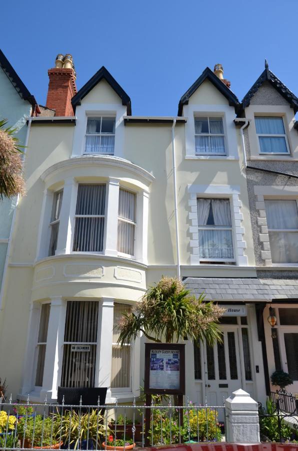 Audley Guest House Ландъндо Екстериор снимка