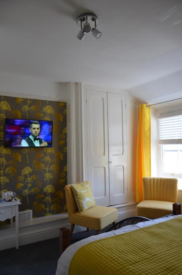 Audley Guest House Ландъндо Екстериор снимка